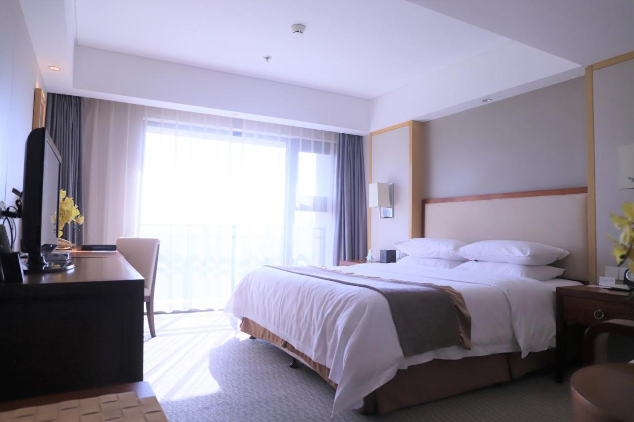 Jinling Riverside Hotel Нанкін Екстер'єр фото