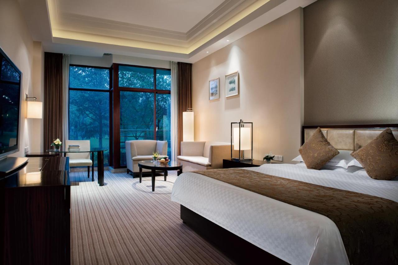 Jinling Riverside Hotel Нанкін Екстер'єр фото
