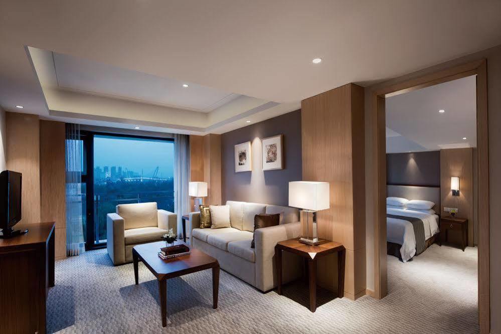 Jinling Riverside Hotel Нанкін Екстер'єр фото
